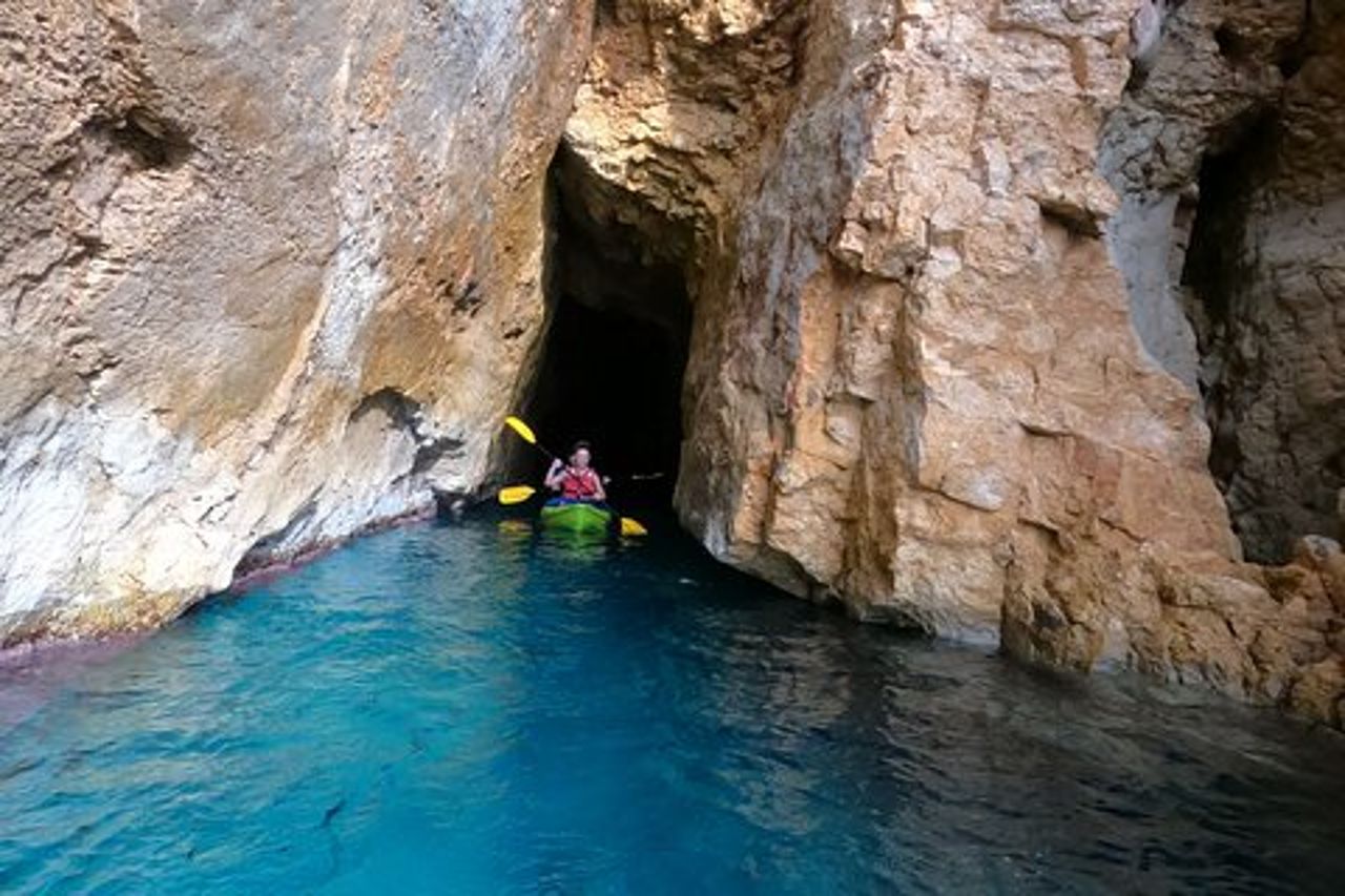 Escursione in kayak e snorkeling a Jávea. Portitxol - Granadella