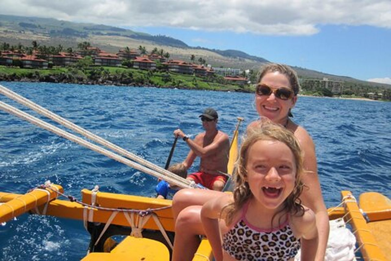 Esperienza di navigazione in canoa hawaiana a Maui