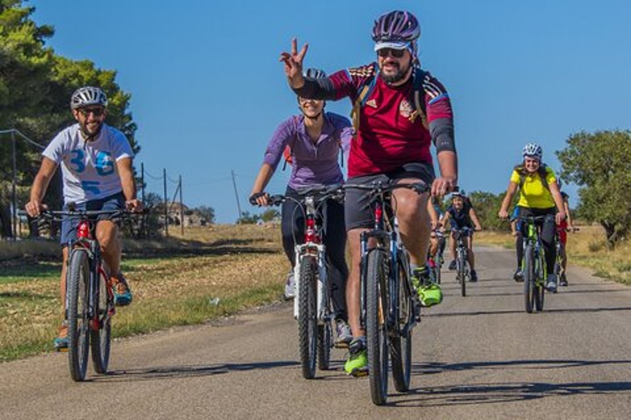 Tour in Bici nella Natura di Trani tra Campagna e Costa