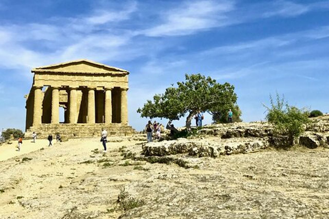 Tour Privato AGRIGENTO e CANTINA con Guida Autista