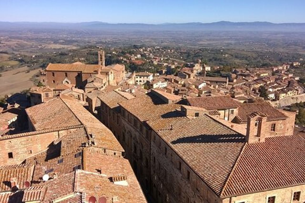 2 ore - Tour privato a piedi a Montepulciano