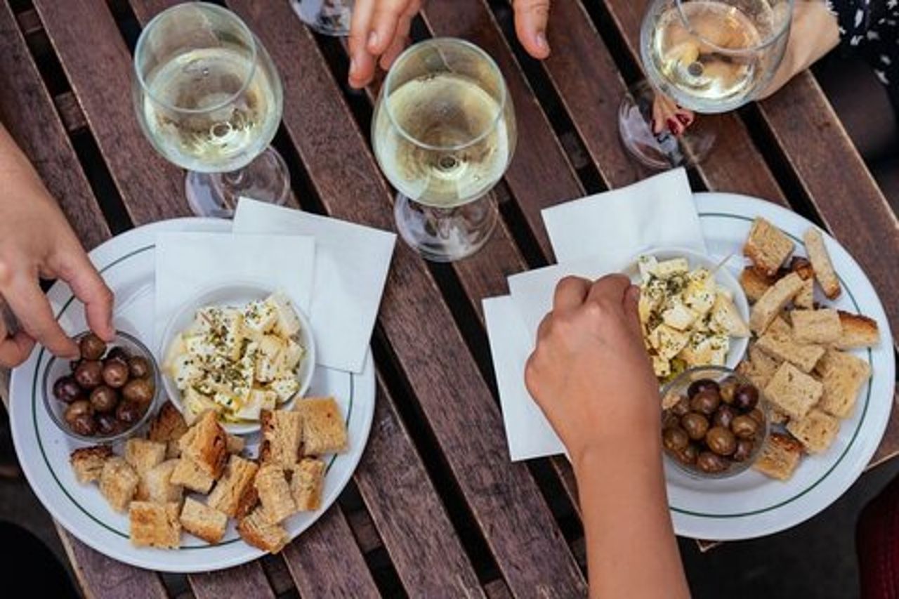 Tour gastronomico a piedi privato di Guimaraes con degustazioni