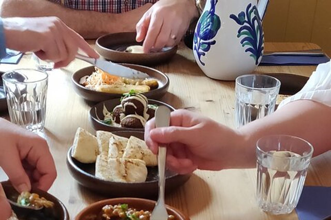 Tour gastronomico condiviso di 3 ore con gemme nascoste di York