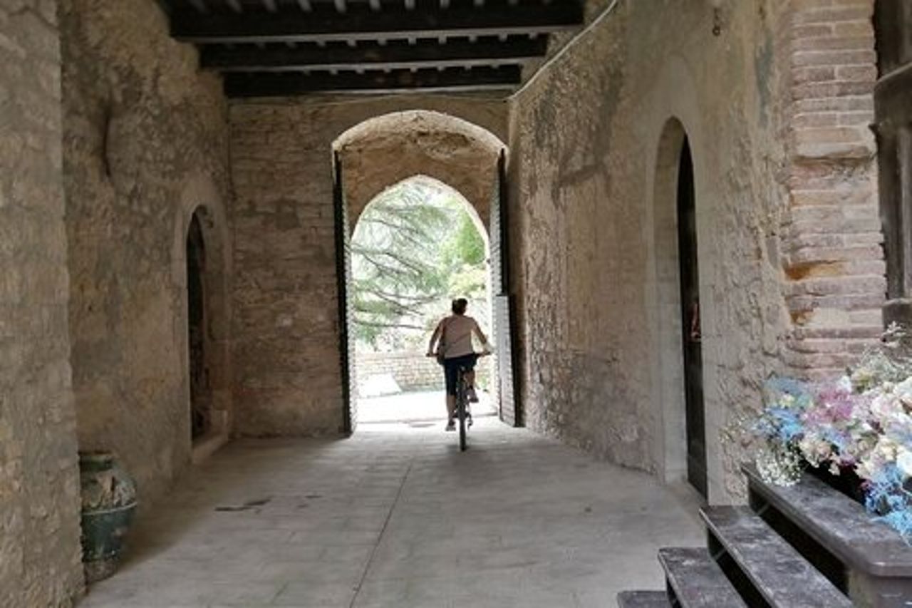 Enobike tour al Lago di Corbara e Castello di Titignano