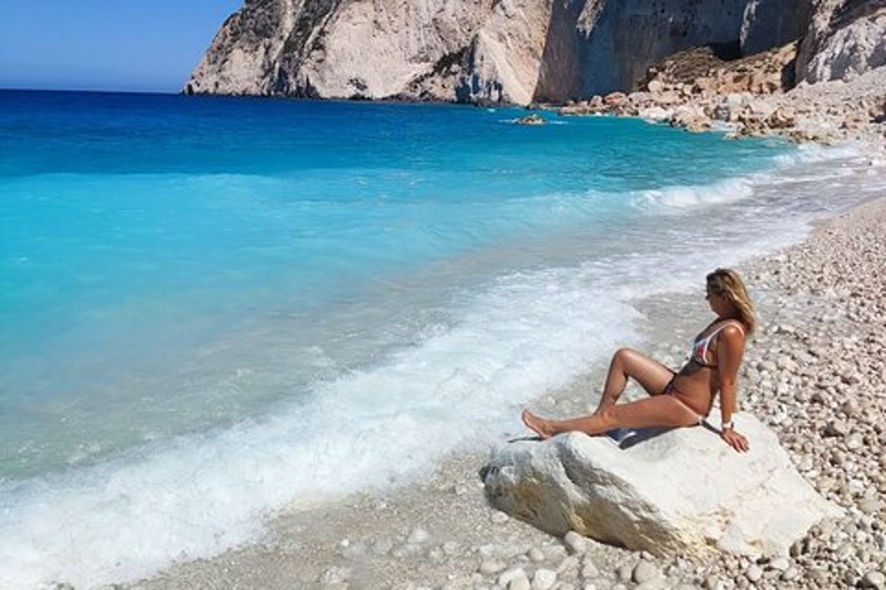 Tour di nuoto di mezza giornata a Zante all'isola delle tartarughe e alle grotte di Keri