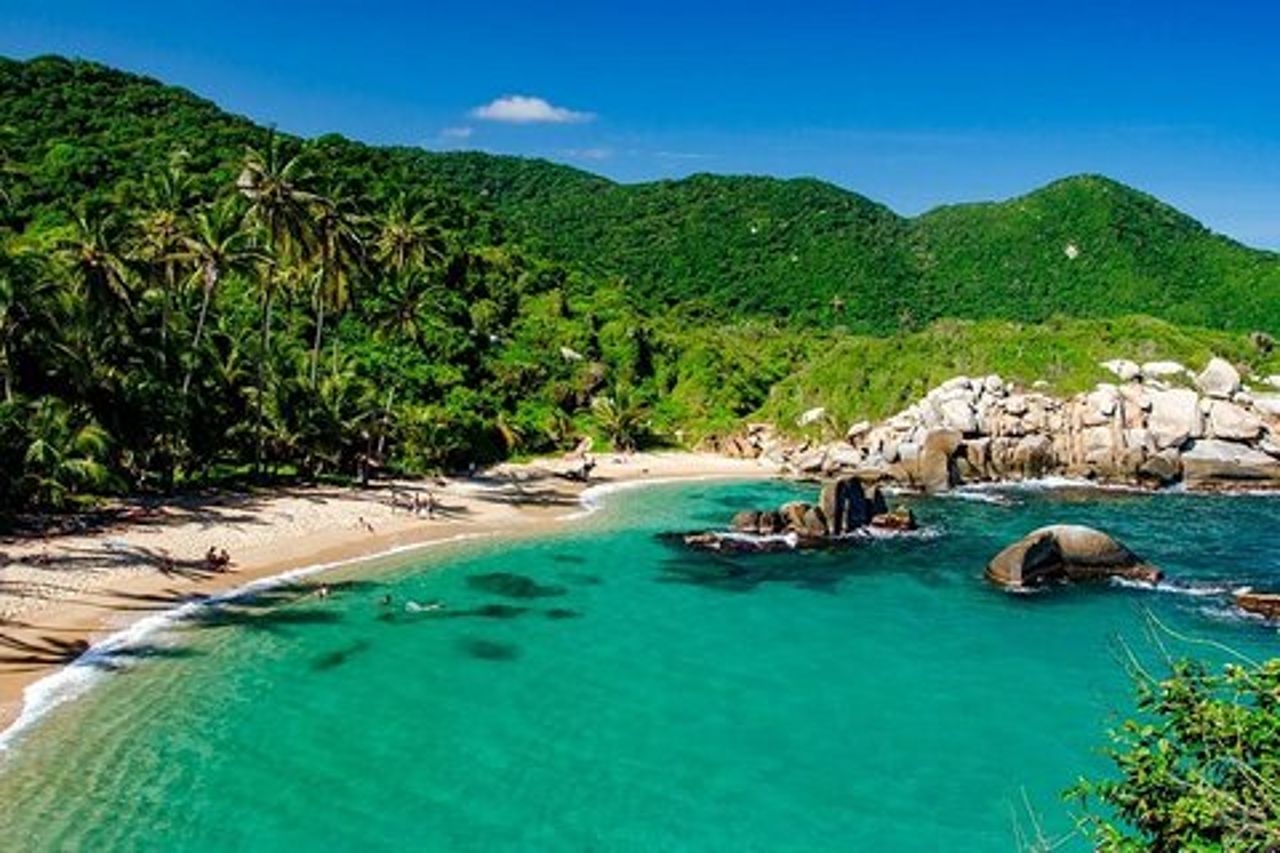 Tour privato in barca delle spiagge di Santa Marta