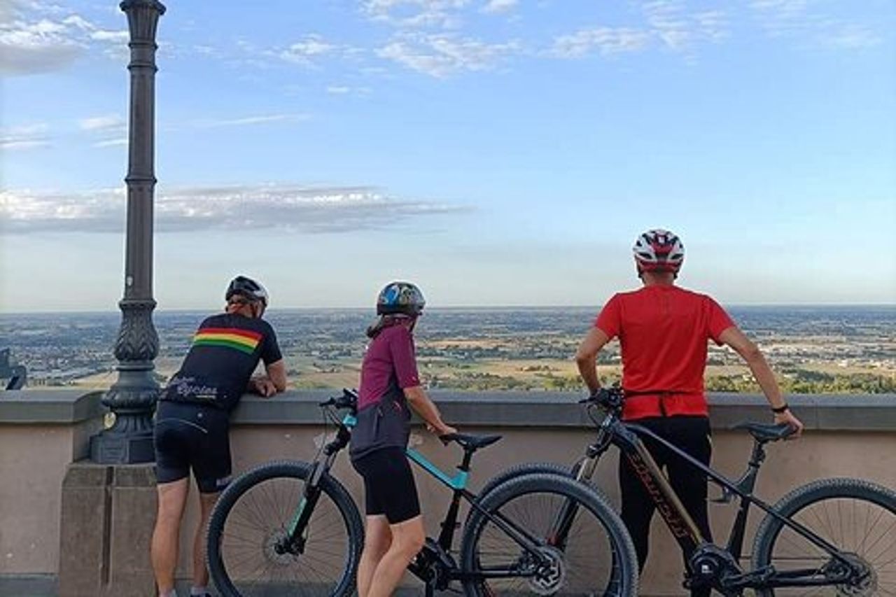 Tour Privato Guidato in E-bike a Bertinoro