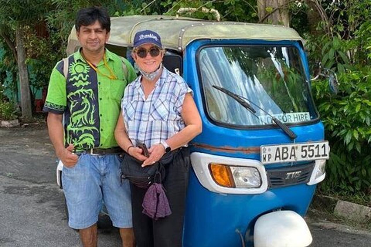 Colombo Bay Tuk Tuk City Tour