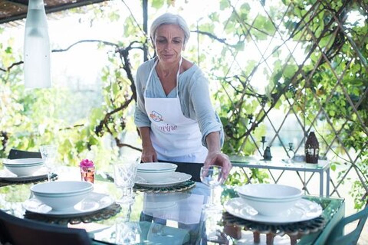Esperienza culinaria presso la casa di un locale a Potenza con dimostrazione di cucina