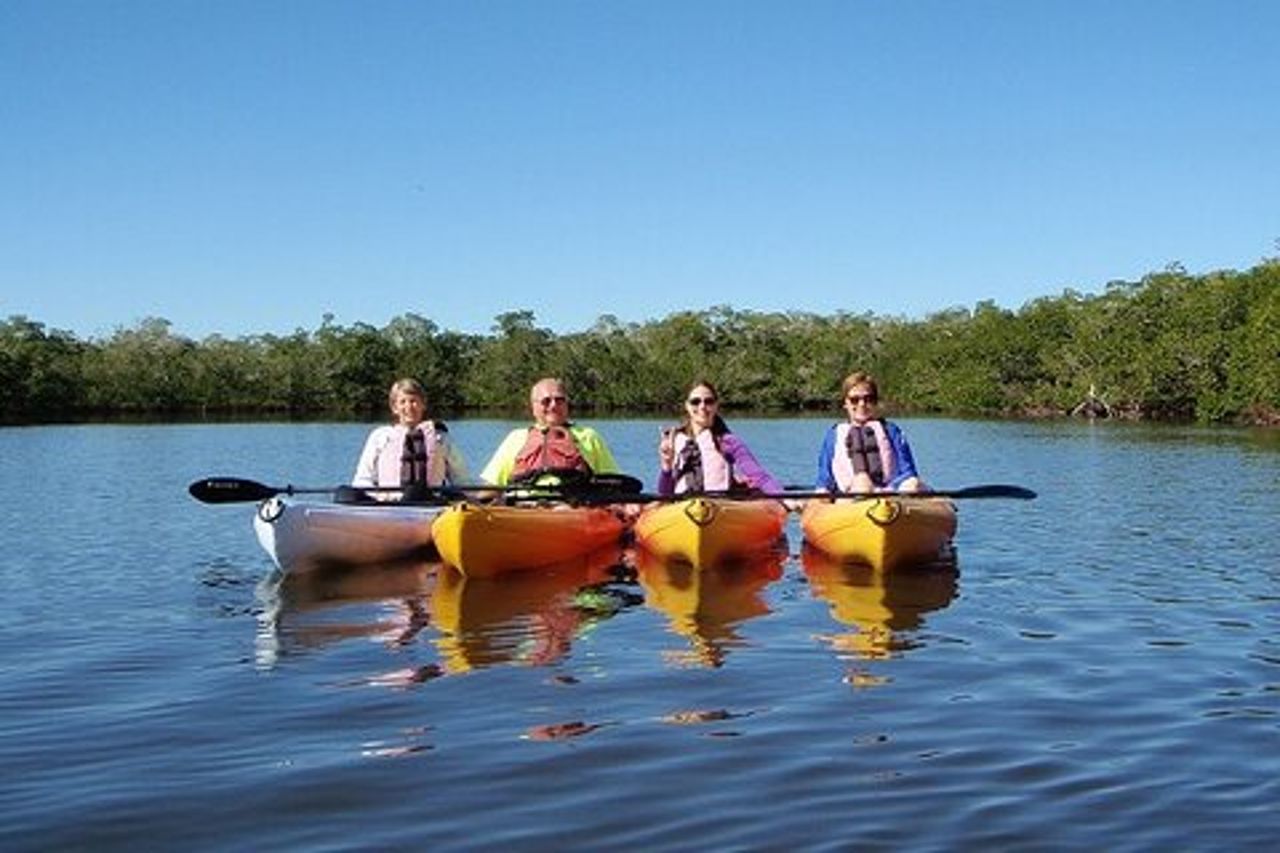 Fort Myers Beach : noleggio kayak o SUP per un'intera giornata a Pelican Bay