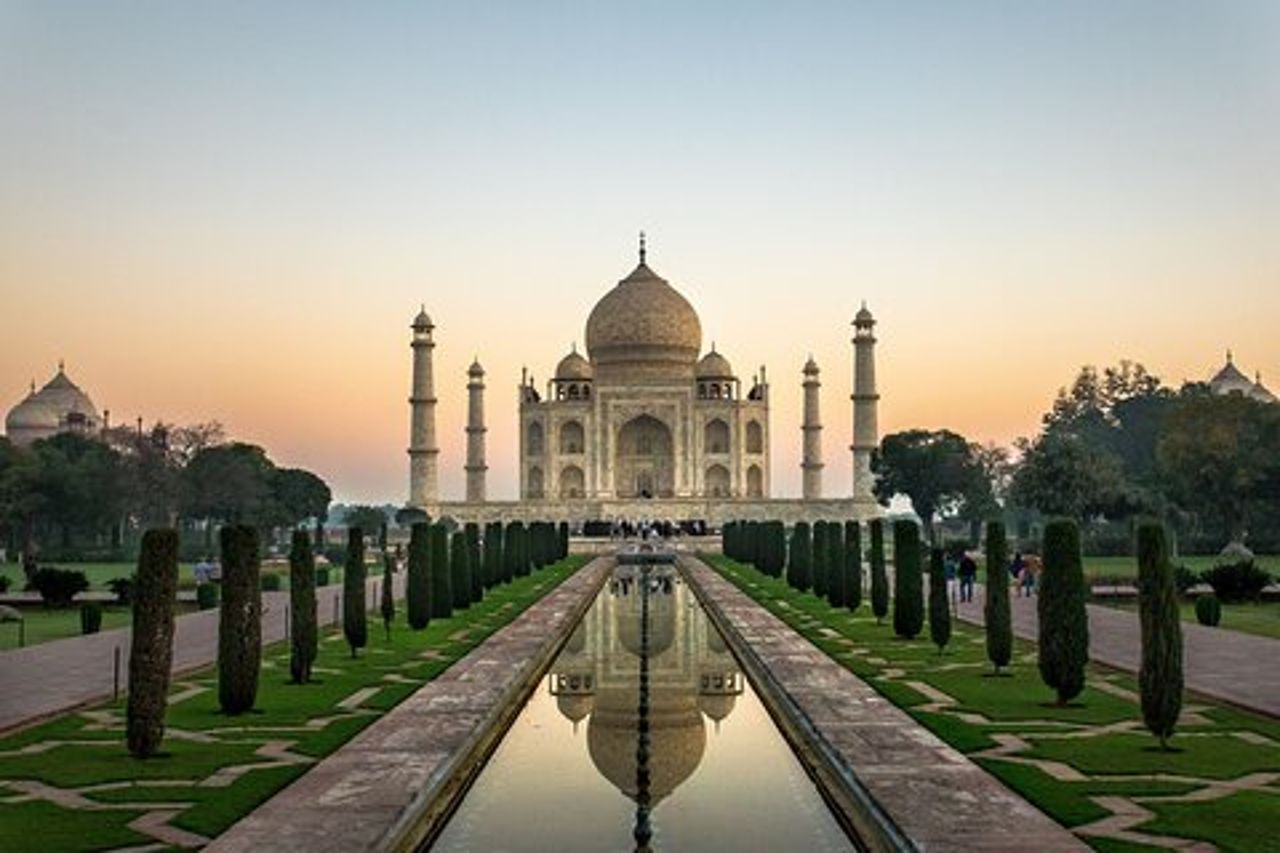 Gita di un giorno ad Agra con Taj Mahal all'alba e al tramonto