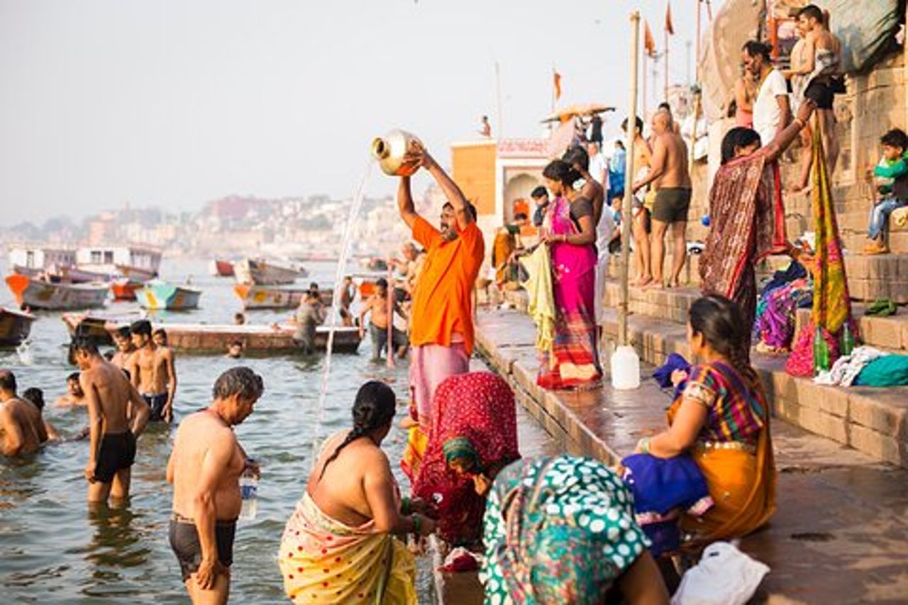 Singolo tour a piedi. Cultura locale, religione, tradizioni e altro ancora. Gita giornaliera