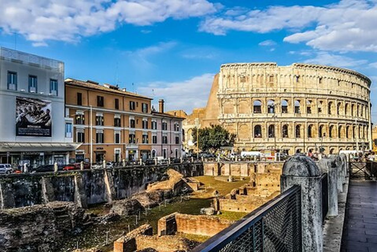 ROME: Private Colosseum with arena Floor Tour