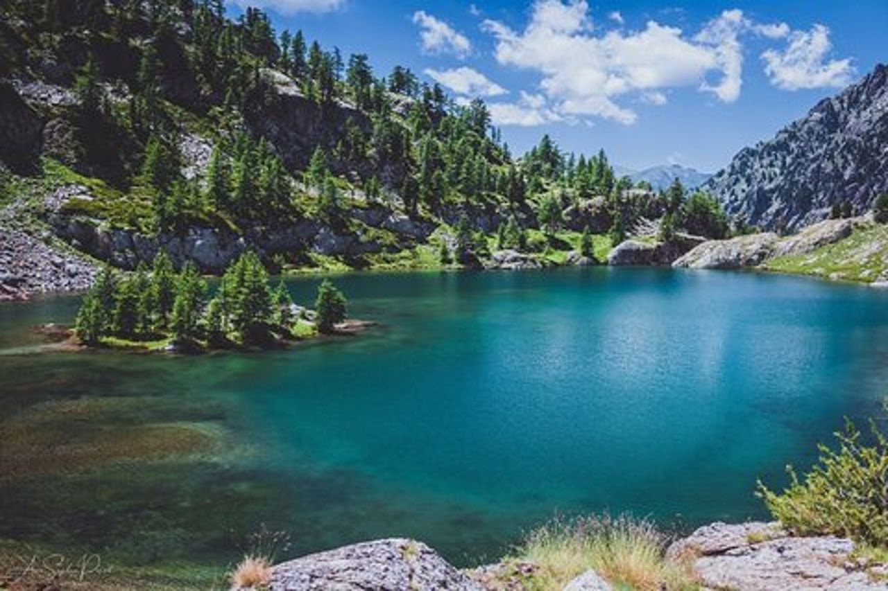 Escursioni nei laghi alpini del Mercantour Costa Azzurra