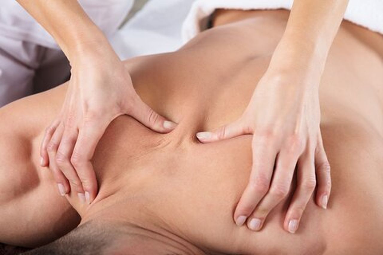 Massaggio rilassante alla schiena e day SPA Eurotel Punta Rotja