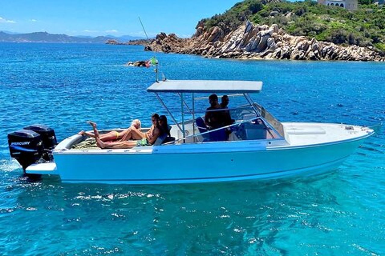Escursione privata dell'Arcipelago di La Maddalena (4 o 8 ore)