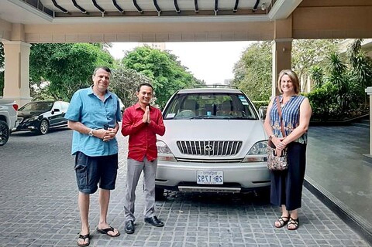 Trasferimento in taxi privato da Phnom Penh a Siem Reap con autista che parla inglese