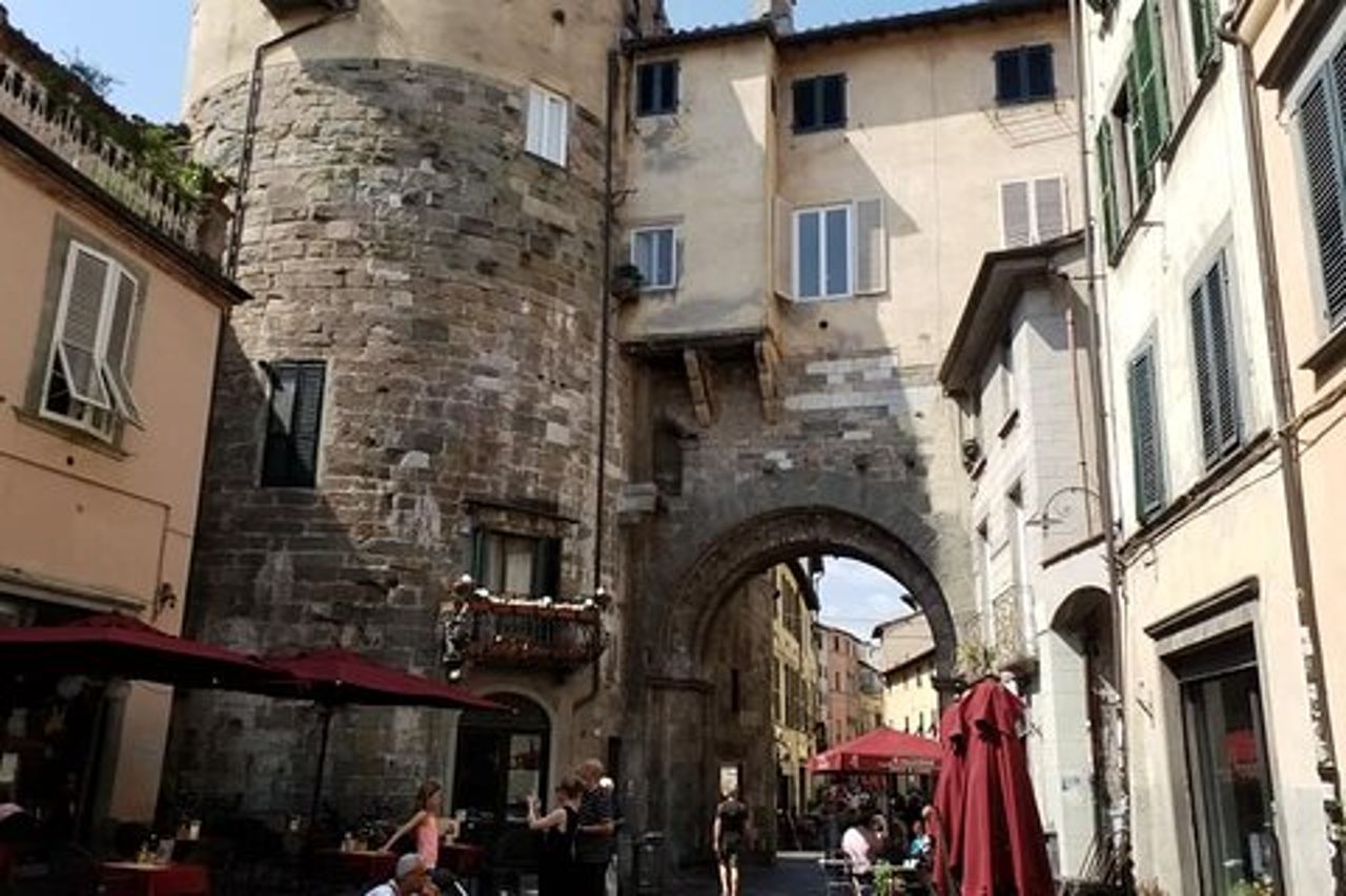 Tour a Piedi di Lucca e le sue Mura
