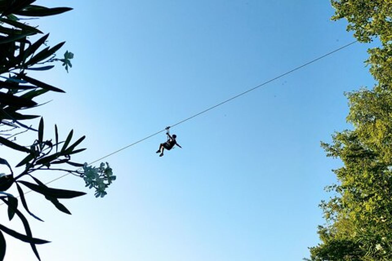 Tirana Zipline Adventure a Petrelë – La prima zipline dell’Albania