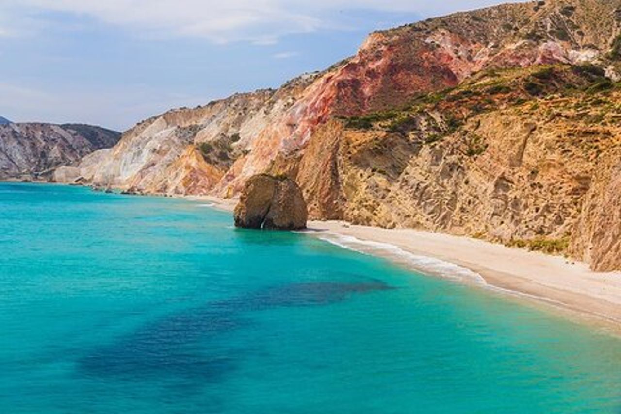 Tour privato di Milos "Spiagge segrete incontaminate" - Noleggio barche di lusso
