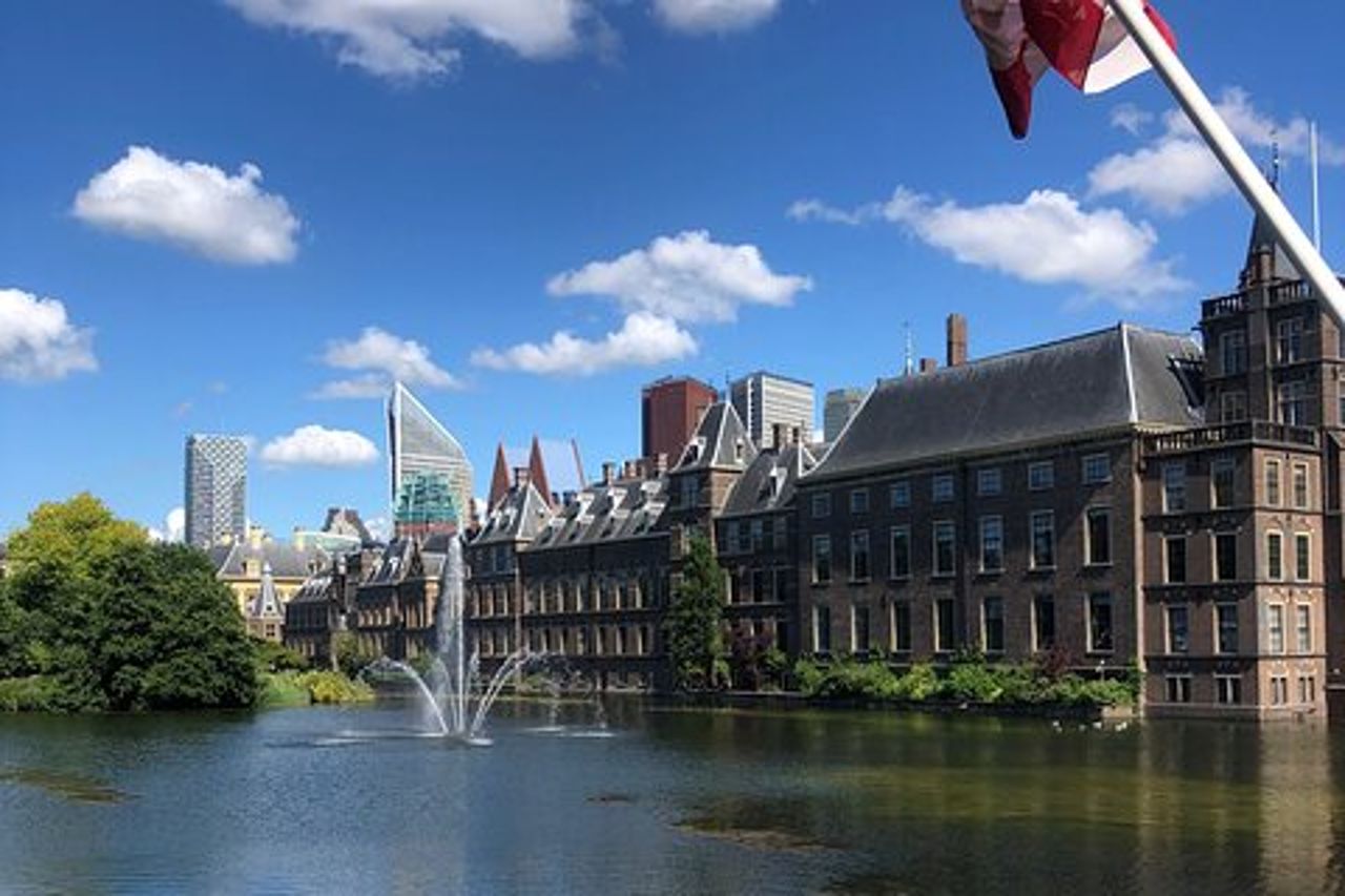 Tour per piccoli gruppi di Rotterdam, Delft e L'Aia da Amsterdam