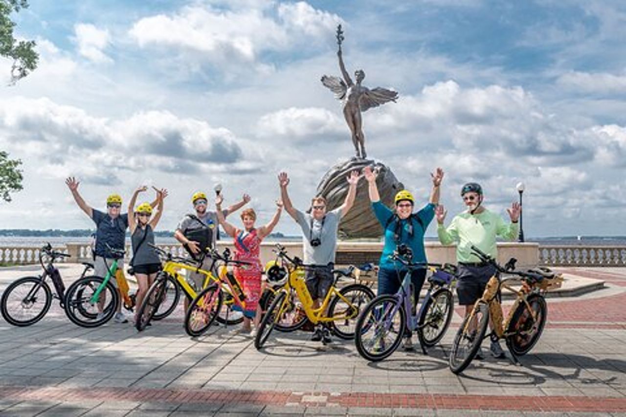 Tour guidato di arte e architettura in bici elettrica a Jacksonville