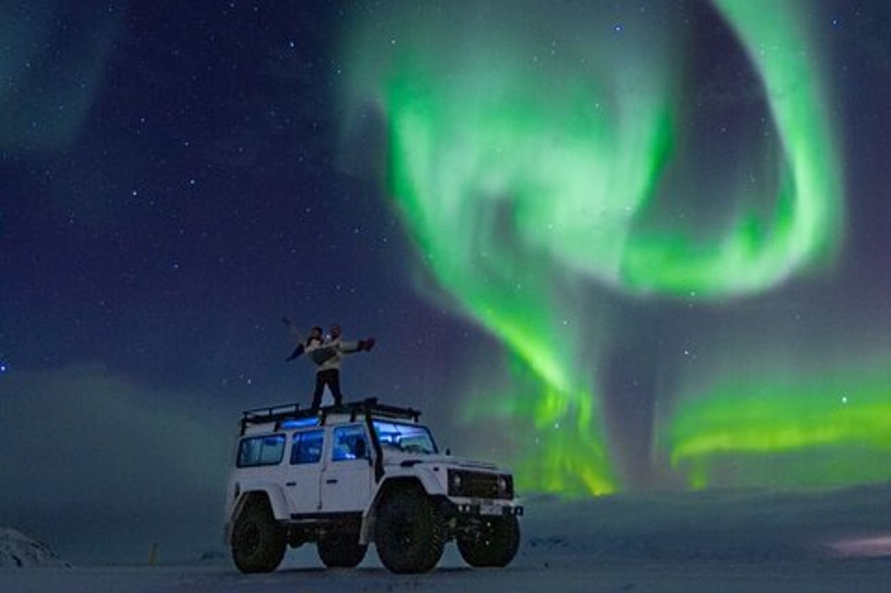Tour privato dell'aurora boreale di Reykjavik con fotografo Professionista