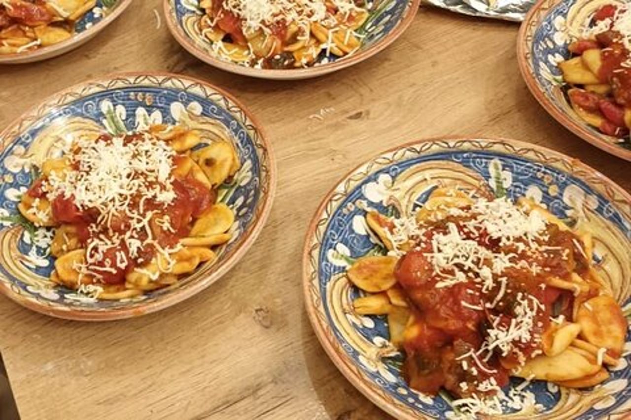 Corso di cucina pugliese in una masseria tradizionale (gruppi di 10+)