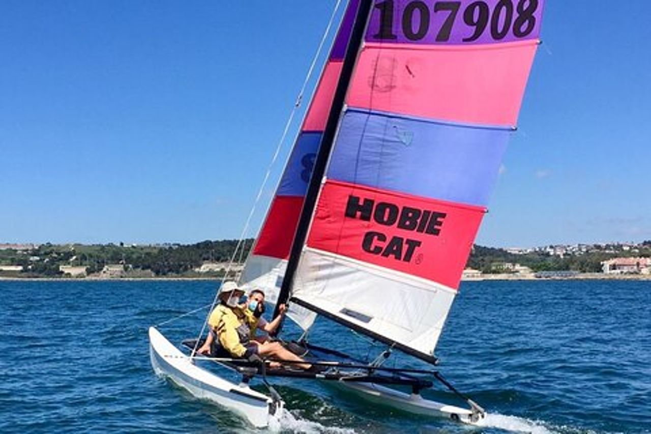 Scopri Hobie-Cat Vela e pesca il tuo pranzo
