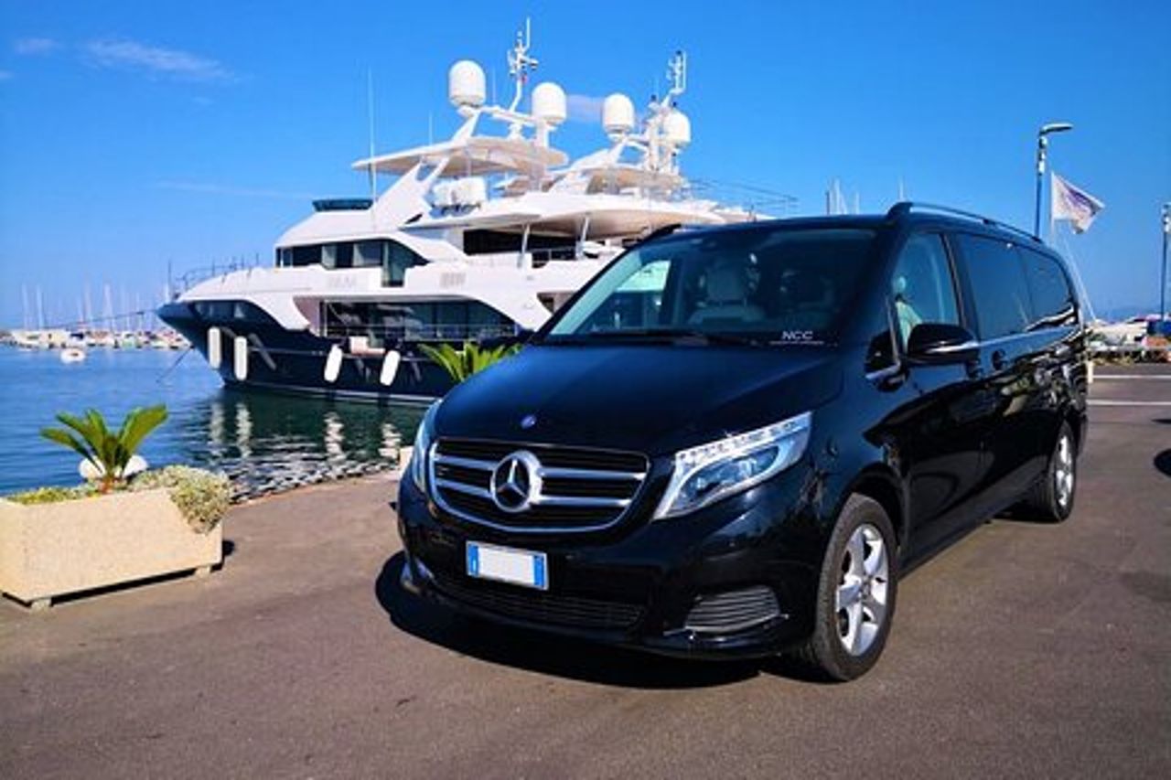 Trasferimento Privato alle Cinque Terre: Comfort e Stile