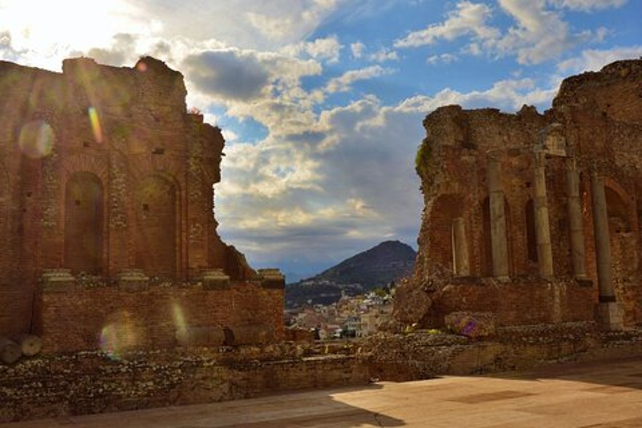 Tour privato a terra di Taormina dal porto crocieristico di Messina