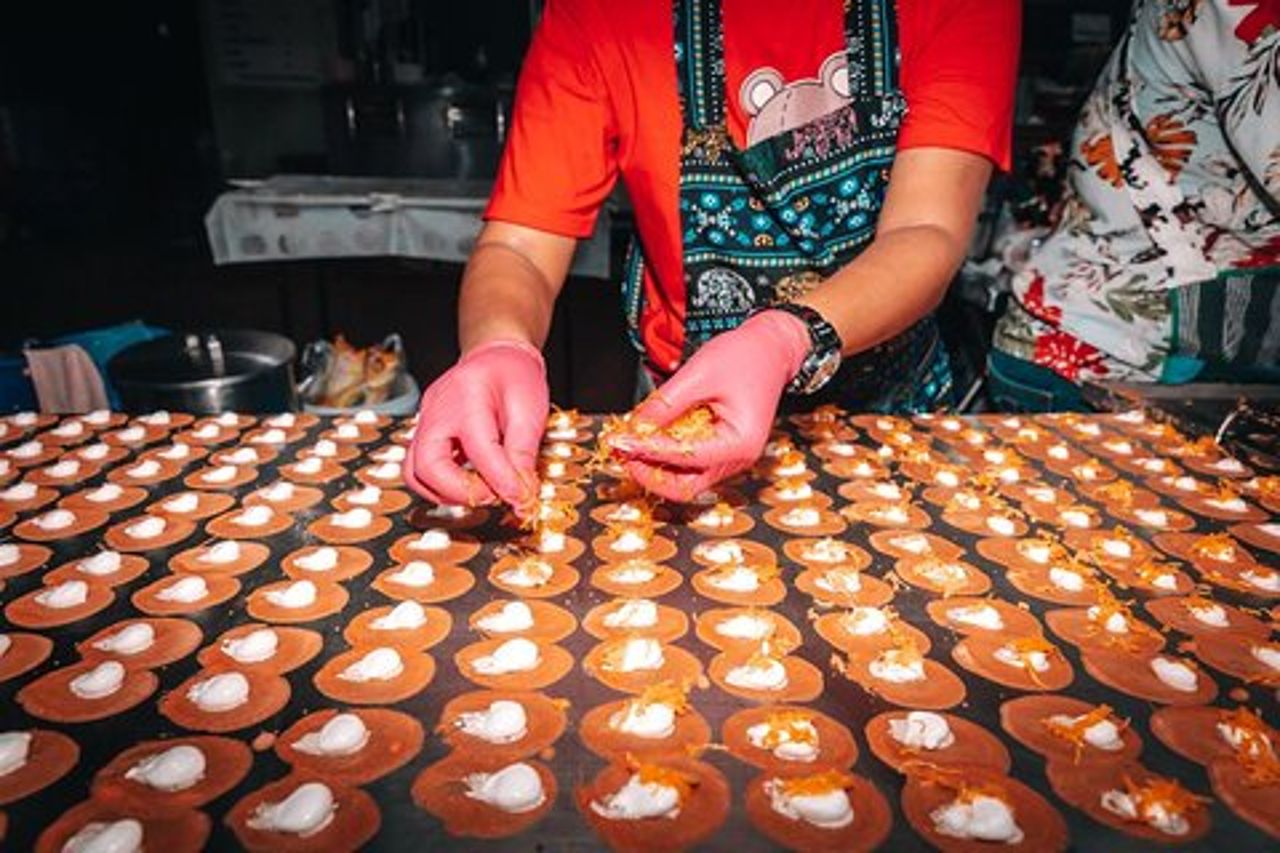 Bangkok Backstreets Food Tour con 15 + degustazioni