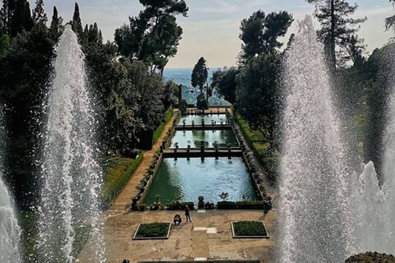 Private Day Trip Tivoli da Roma: Ville eccezionali