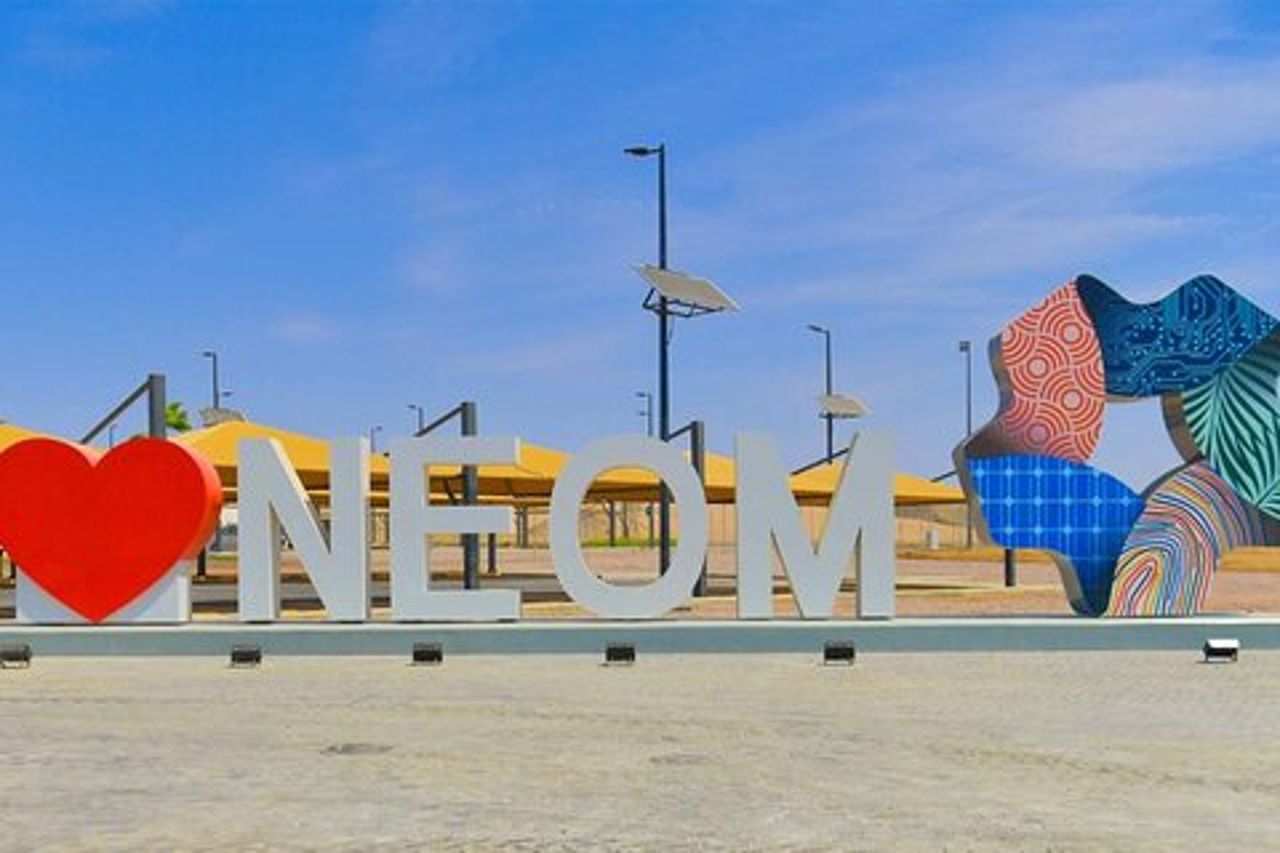 Transfer privato a NEOM dall'aeroporto di Amman (AMM) o Aqaba (AQJ)