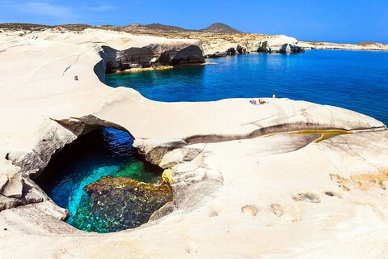 Tour privato di un'intera giornata all'isola di Milos