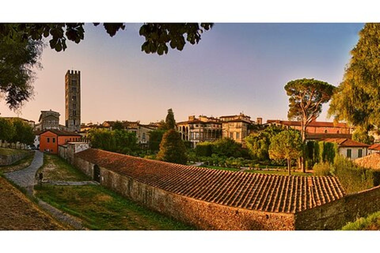 Tour privato di Pisa e Lucca da Firenze con trasporto