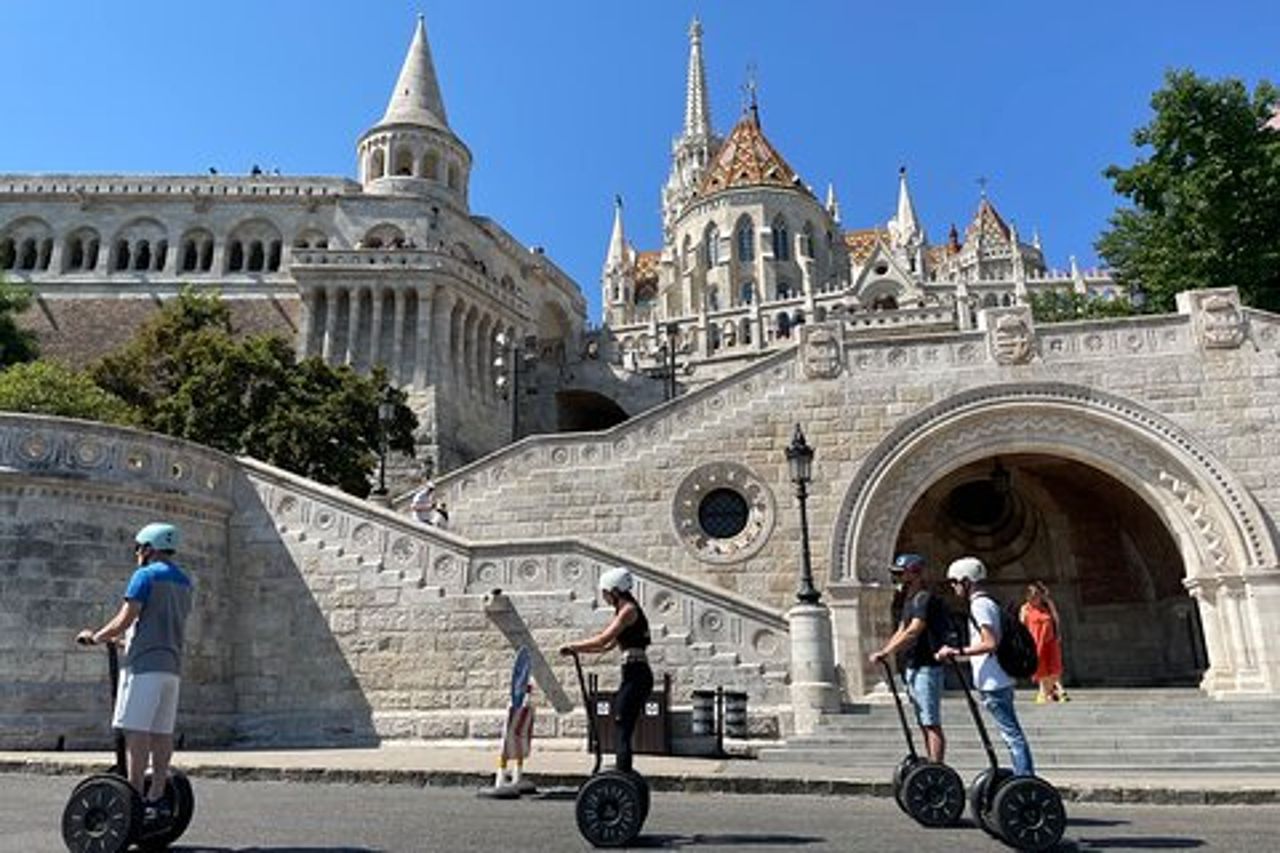 Tour in Segway di Budapest di 1,5 ore - Alla zona del castello