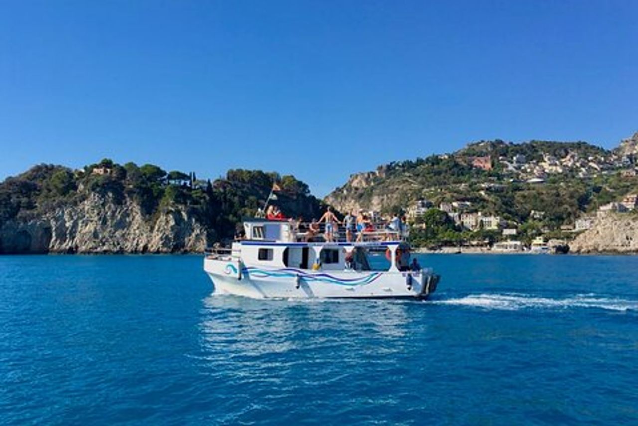 Giro in barca Isola Bella con snorkeling