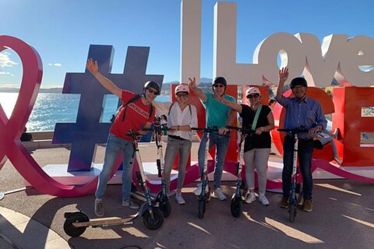 Escursione all'essenziale di Nizza in scooter elettrico