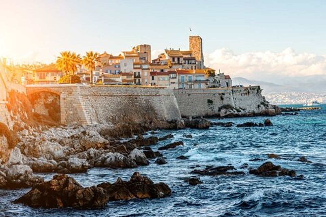 Tour guidato condiviso di mezza giornata a Cannes e Antibes