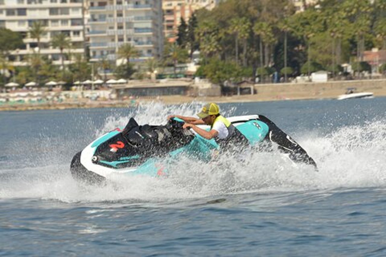 Esperienza JET SKI TOUR a Marbella 30 MINUTI