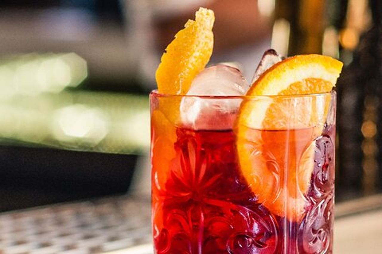 Tour a piedi sul tetto di Taormina e nei cocktail bar di fascia alta