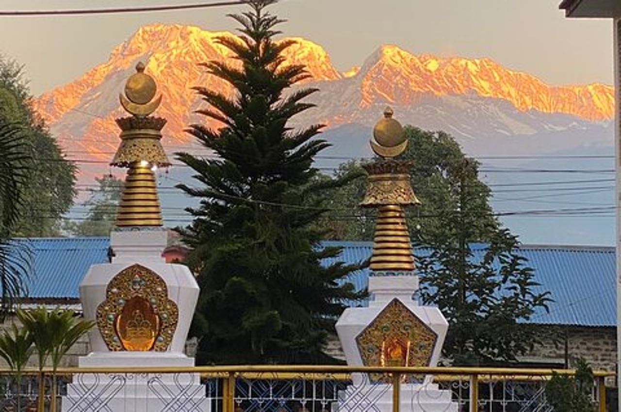Tour culturale tibetano di un'intera giornata agli insediamenti tibetani di Pokhara
