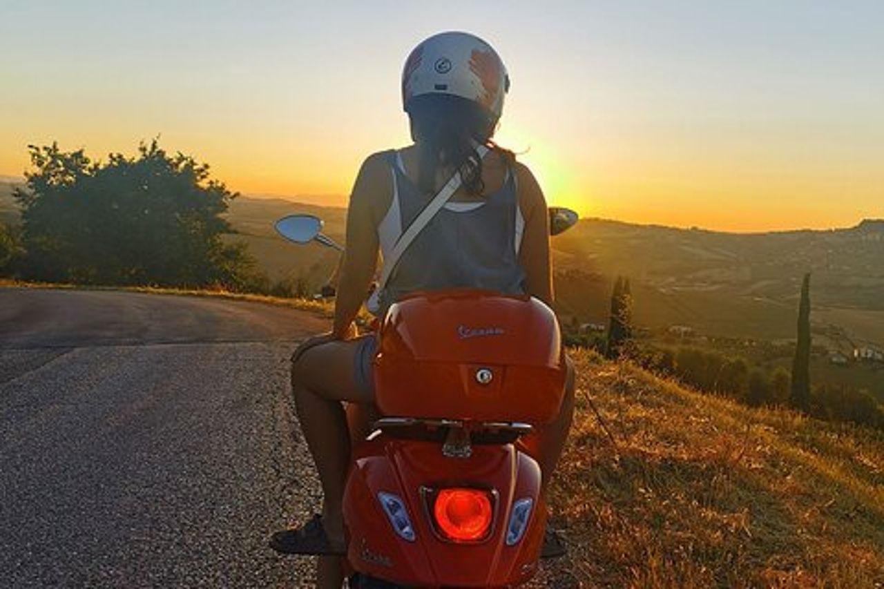 Sapori delle Marche: Noleggio Vespa nel Fermano