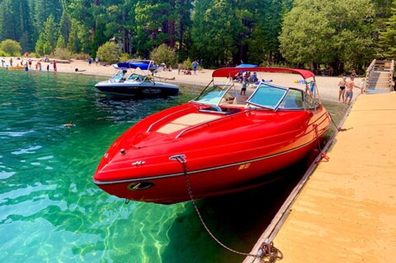 Noleggio barche private Emerald Bay nel Grateful Red