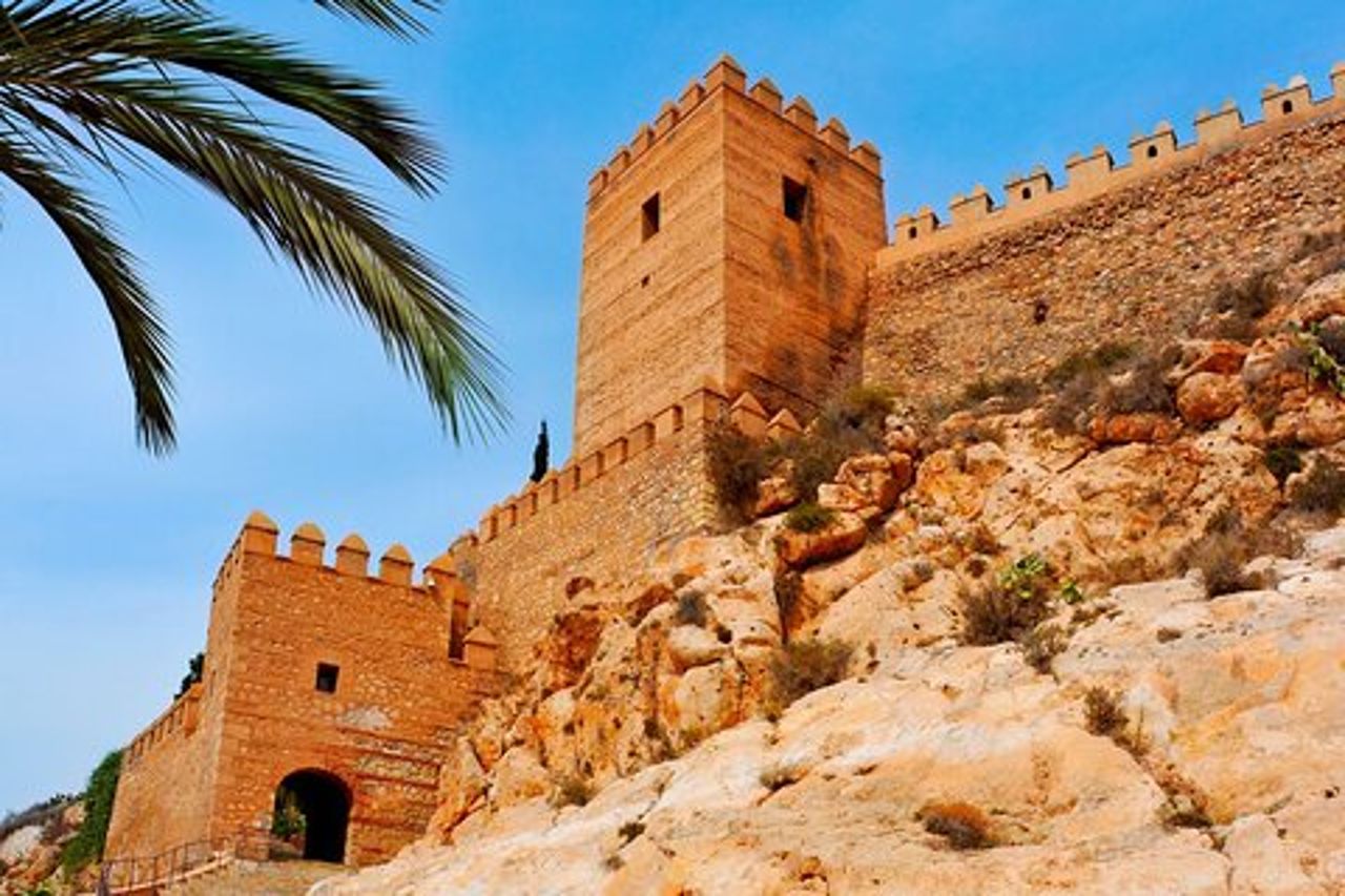 Almeria: tour privato a piedi personalizzato con guida (tour privato)