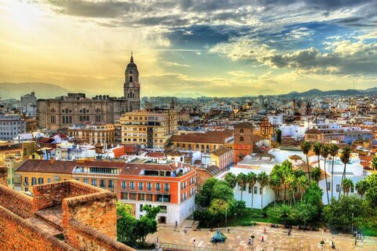 Malaga: tour privato a piedi personalizzato con guida (tour privato)
