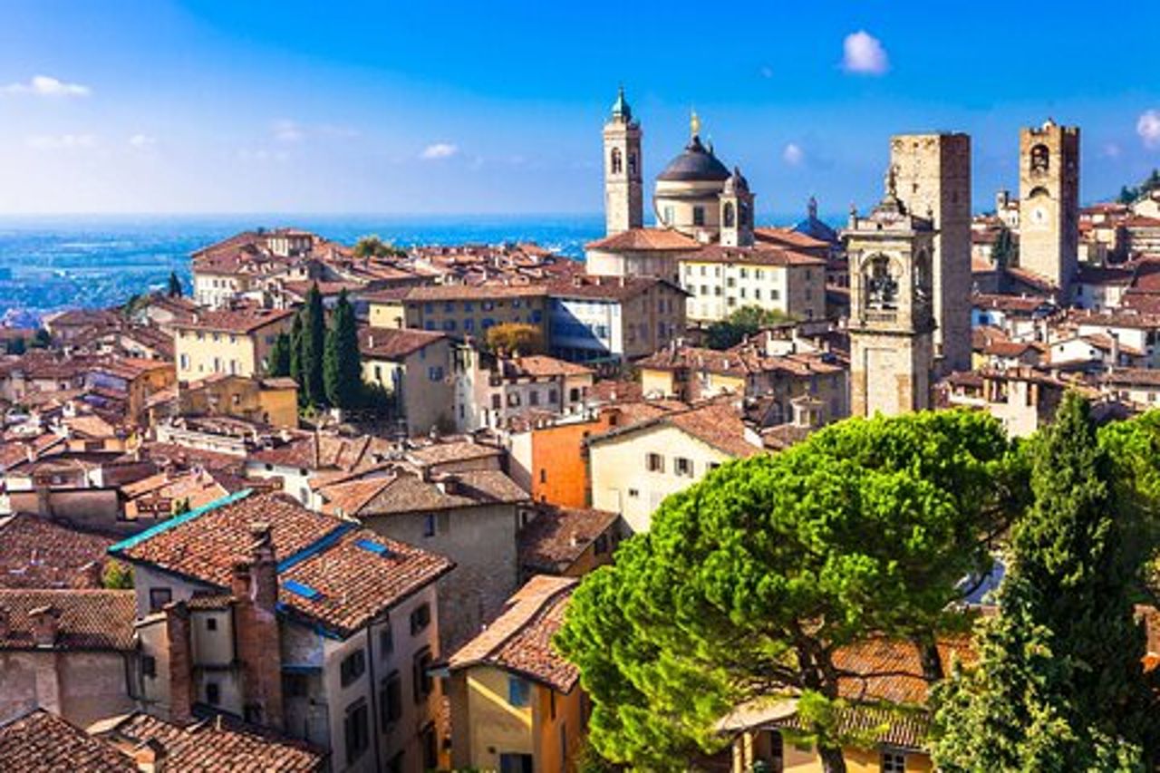 Bergamo: tour a piedi personalizzato privato con guida (tour privato)