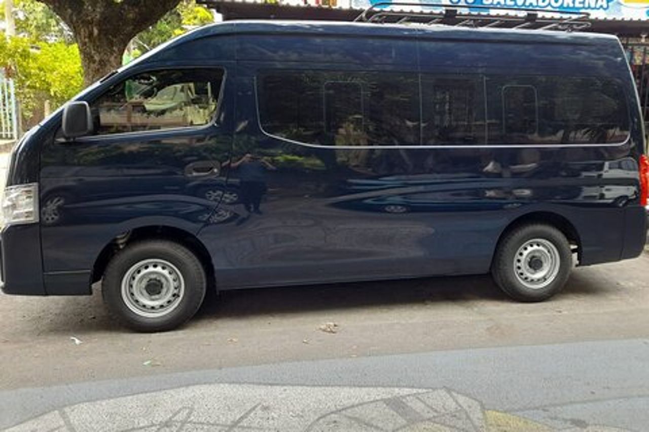 Trasferimento privato dall'aeroporto internazionale di El Salvador agli hotel