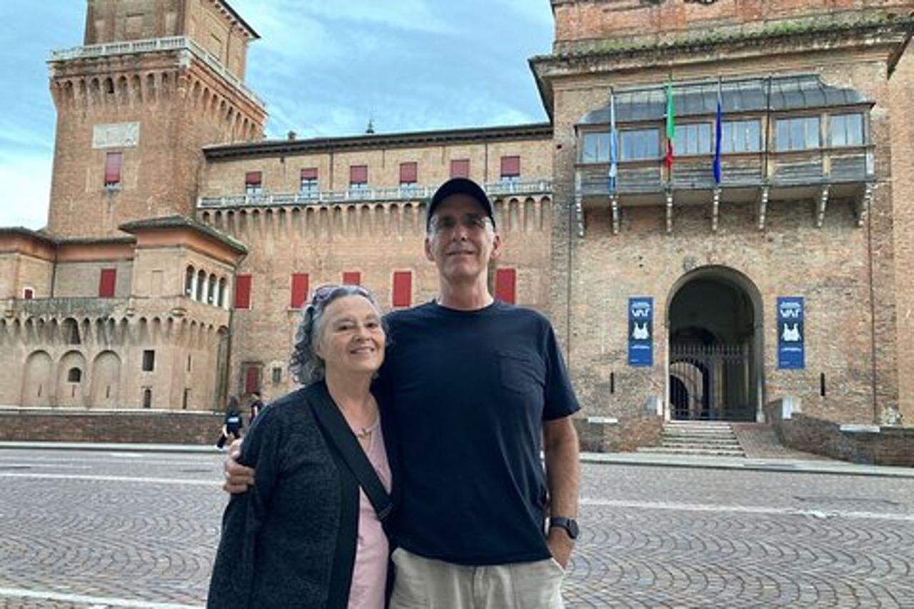 Tour semi-privato di Ferrara delle attrazioni della città con guida locale